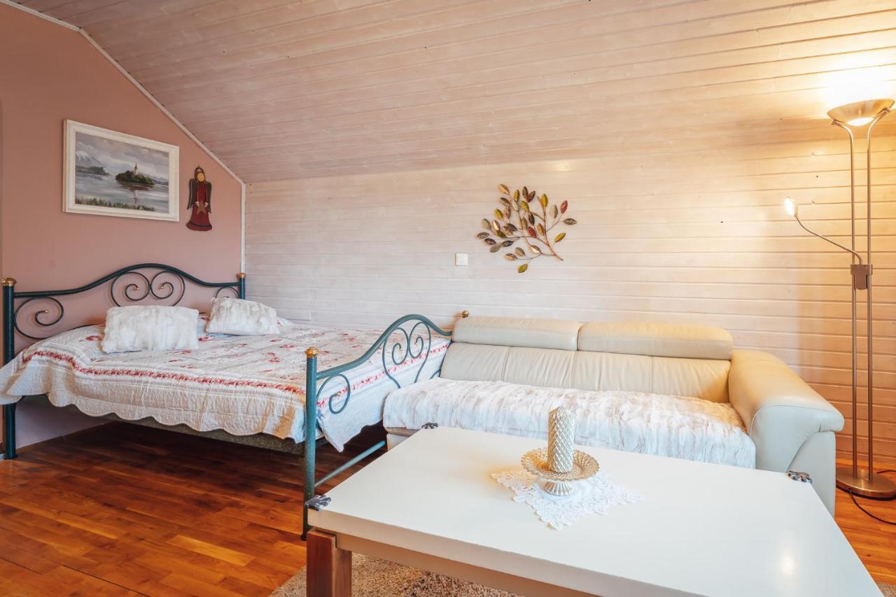 Apartma Borovc Mojstrana Extérieur photo
